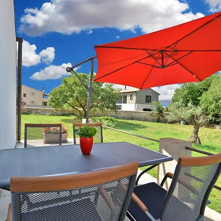 بيت للعطل House 1717 *