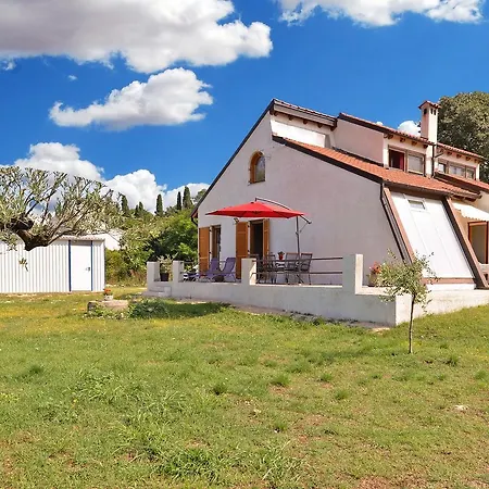 House 1717 بيت للعطل *